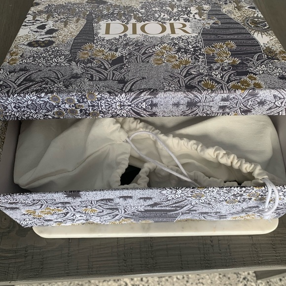 Black SADDLE BAG Grained Calfskin - Picture 8 of 12